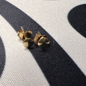 Mejuri Thumbtack Studs